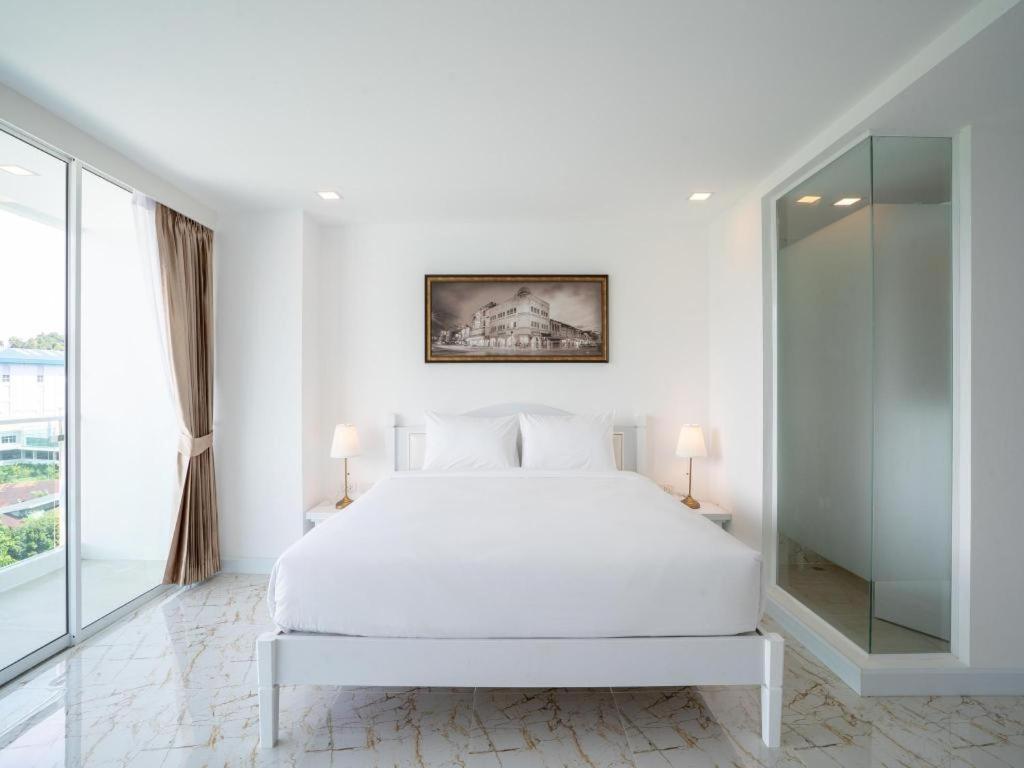 บีทู ภูเก็ต พรีเมียร์ โฮเทล Hotel Phuket ภายนอก รูปภาพ
