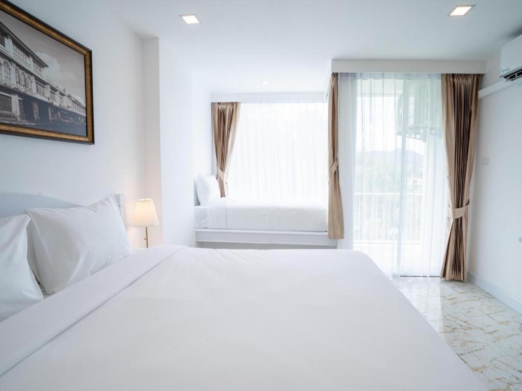 บีทู ภูเก็ต พรีเมียร์ โฮเทล Hotel Phuket ภายนอก รูปภาพ