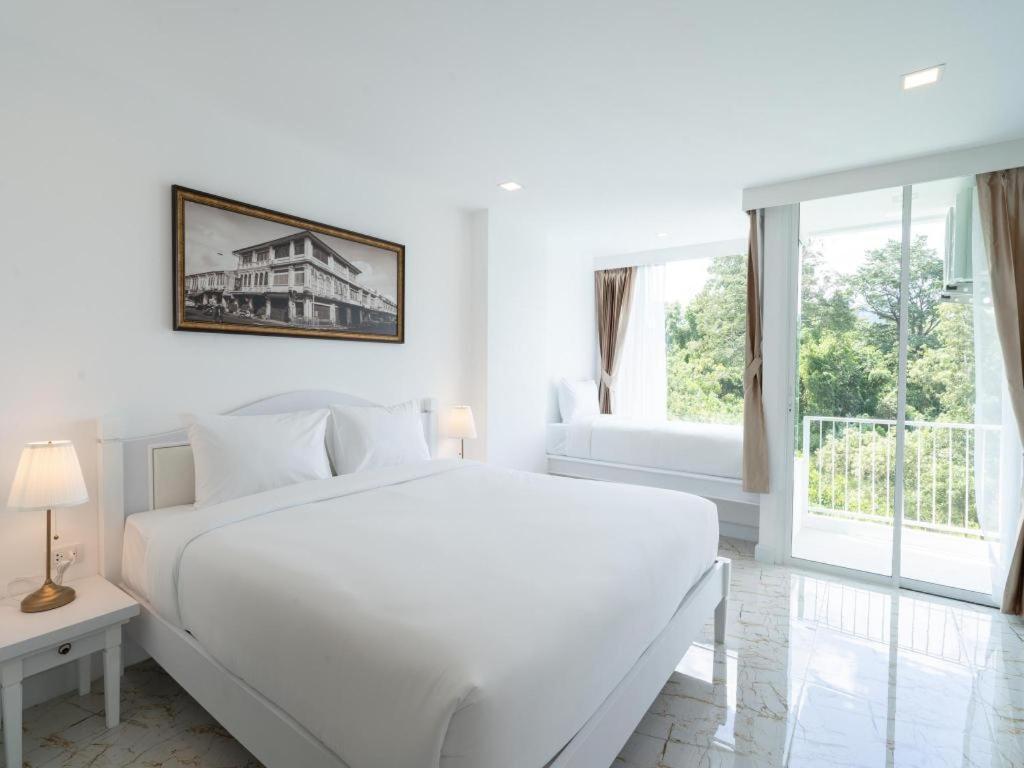 บีทู ภูเก็ต พรีเมียร์ โฮเทล Hotel Phuket ภายนอก รูปภาพ