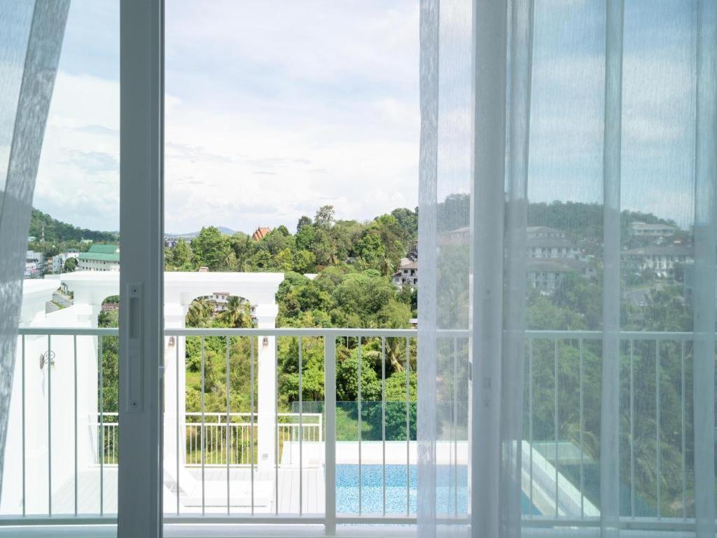 บีทู ภูเก็ต พรีเมียร์ โฮเทล Hotel Phuket ภายนอก รูปภาพ