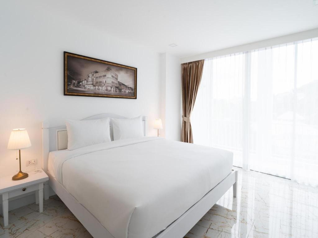 บีทู ภูเก็ต พรีเมียร์ โฮเทล Hotel Phuket ภายนอก รูปภาพ