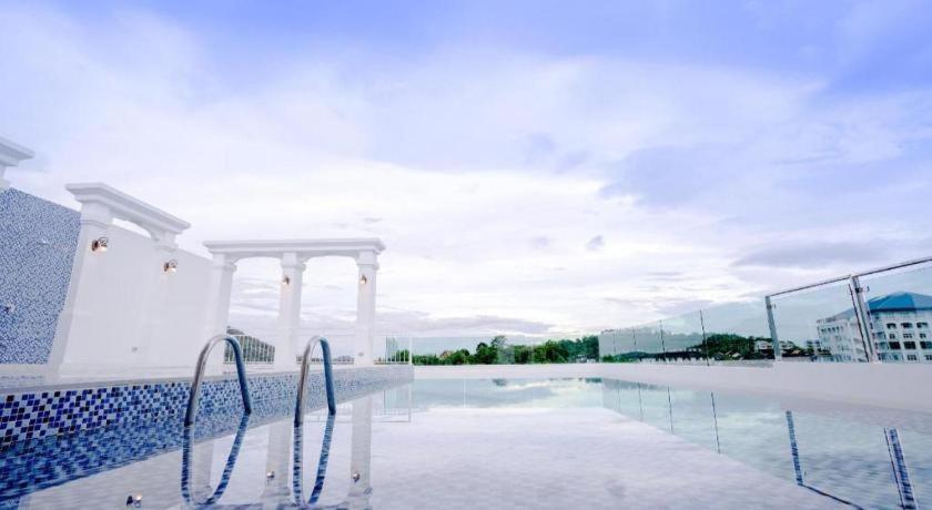 บีทู ภูเก็ต พรีเมียร์ โฮเทล Hotel Phuket ภายนอก รูปภาพ