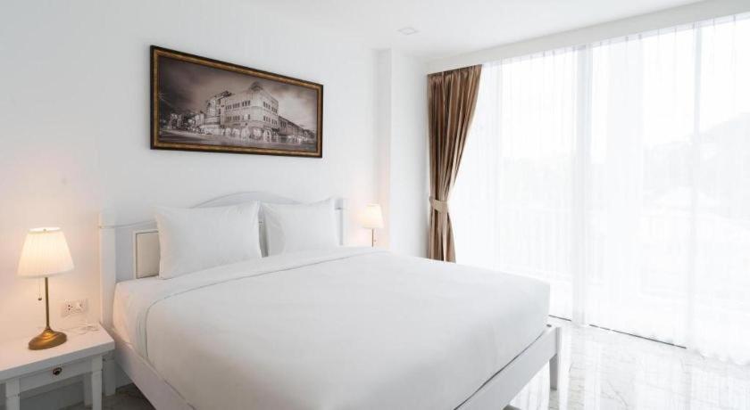 บีทู ภูเก็ต พรีเมียร์ โฮเทล Hotel Phuket ภายนอก รูปภาพ