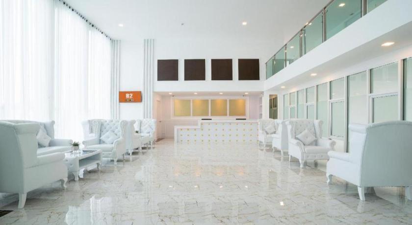 บีทู ภูเก็ต พรีเมียร์ โฮเทล Hotel Phuket ภายนอก รูปภาพ