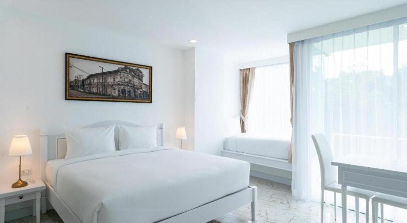 บีทู ภูเก็ต พรีเมียร์ โฮเทล Hotel Phuket ภายนอก รูปภาพ